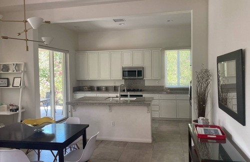 La Quinta House | XMAS SPECIAL-Desert Oasis-Private back yard -Pool/Hot Tub& Gas FireTable #000324