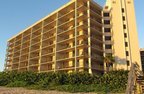 Hutchinson Island South Condo | XMAS SPECIAL PRICE! Jensen Beach awaits for you!