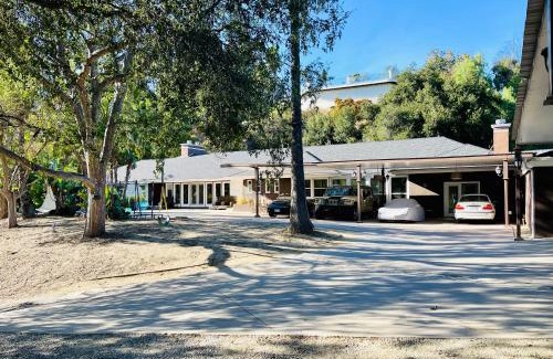 Encino Other | XPrivate Glamping Cabin Tent View Pool Big Estate Oasis Garden Extra Fee 4 Guest Clea-ning Pet WOMEN ONLY