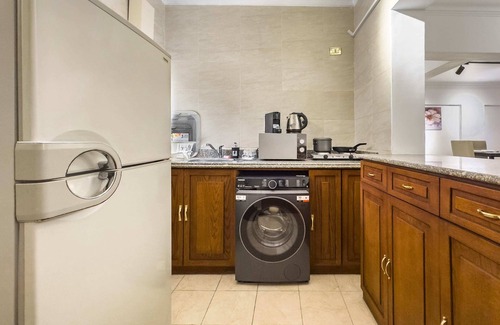 Taqseem Laselky Apartment | Xuru Stays I The 2bdr Velvet Vibe @ Maadi