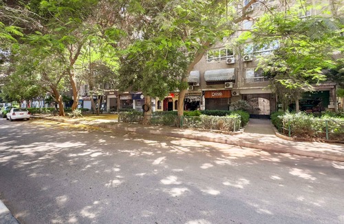 Taqseem Laselky Apartment | Xuru Stays I The 2bdr Velvet Vibe @ Maadi