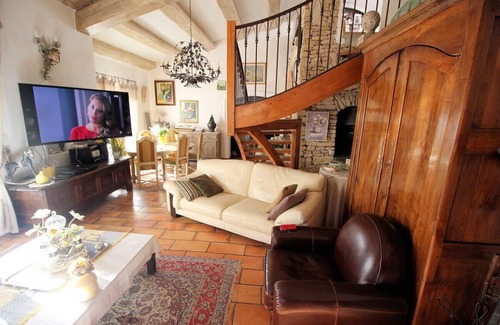 Orgon House | xury country house in Orgon, Alpilles, with exceptional pool area