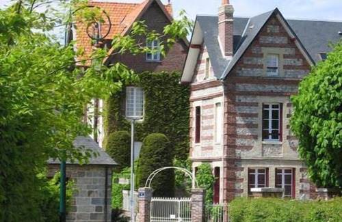 Gremonville House | XVII century dovecote