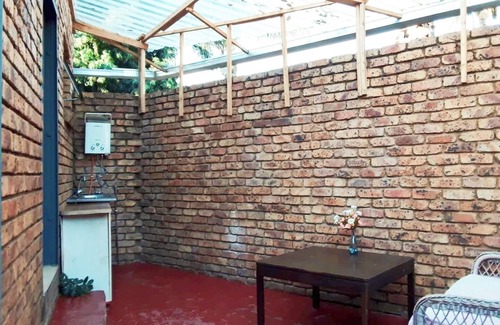 Pretoria House | XYZ Guest House - Family Suite
