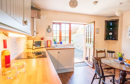 Llanengan Cottage | Y BETWS, pet friendly, character holiday cottage in Abersoch