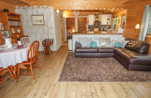 Henryd Cottage | Y Caban