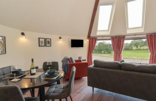 Cribyn House | Y Cwlwm - The Celtic Knot