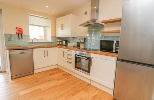 Borth Cottage | Y FELIN - CELYN, pet friendly, character holiday cottage in Borth