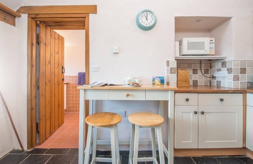 Newport Cottage | Y Sied, Holiday Cottage Newport, Sleeps 2, 1 bedrooms, bathrooms