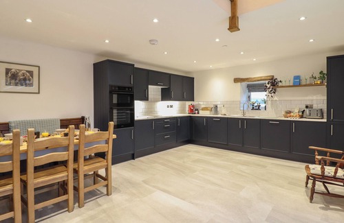 Cwmtirmynach Cottage | Y Stabl