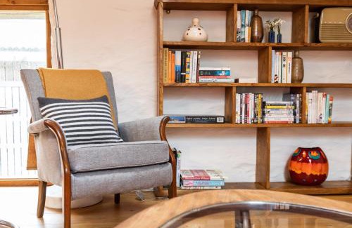 Cardigan House | Y Stabl - perfect for two