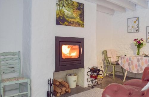 Carmarthen House | Y Stabl - Uk35032
