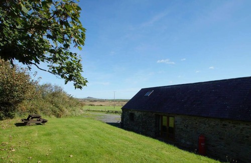 St Brides House | Y Stablau - Stables