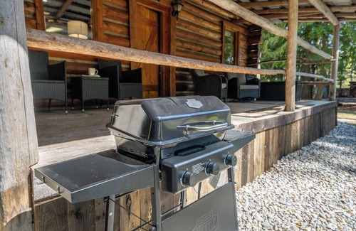 Troy Cabin | Yaak Riverfront Cabin -nHunting, Fishing & Family Get Away!