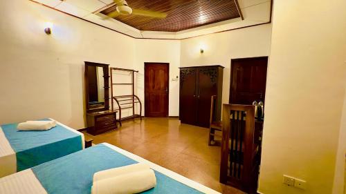 Daluwakotuwa Bed & Breakfast | Yahana Beach Villa