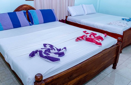 Debarawewa Hotel | Yala River Moonlight
