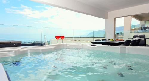 Migdal Apartment | Yalarent C Kinneret Apartments With Private Jacuzzi