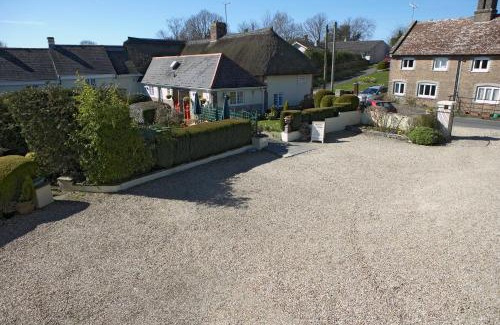 Dorchester House | Yalbury Cottage