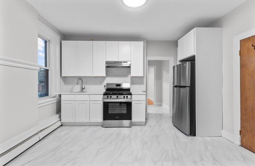 Mill River Apartment | Yale Luxury New Haven. Spacious. Parking. Amenities Provided, Prime Location.