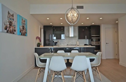 Downtown Vancouver Apartment | Yaletown 2-bedroom penthouse corporate condo in terrific downtown Vancouver