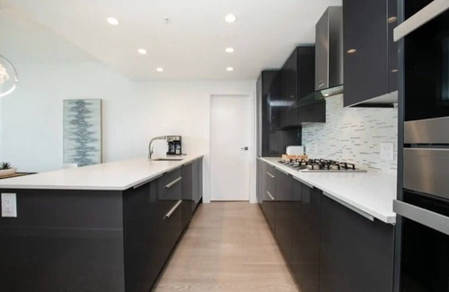 Downtown Vancouver Apartment | Yaletown 2-bedroom penthouse corporate condo in terrific downtown Vancouver