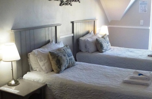 Oudtshoorn House | Yamkela Guest House