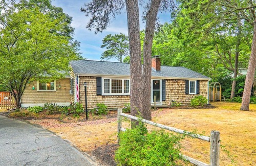 West Yarmouth House | Yarmouth Cottage with Grill and Yard, Walk to Beach