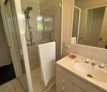 Healesville House | Yarra House - Comfortable 3 bedroom home close to everything!