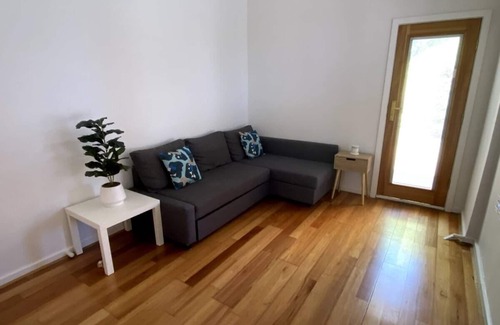 Yarraville House | Yarraville and Seddon at your doorstep