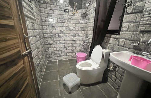Shoghi Bed & Breakfast | Yashvi Paradise Shimla