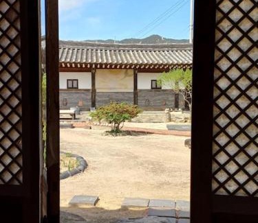 Gyeongju House | Yasun Gallery