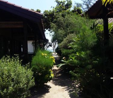 Gili Meno House | Yaya Bungalows Blue Coral