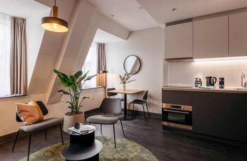 The Hague Center Apartment | YAYS The Hague Willemspark by Numa
