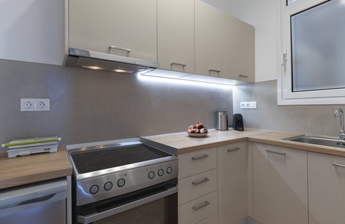 Kypseli Apartment | Ydras24- Fully renovated apartment in Kypseli