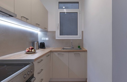 Kypseli Apartment | Ydras24- Fully renovated apartment in Kypseli