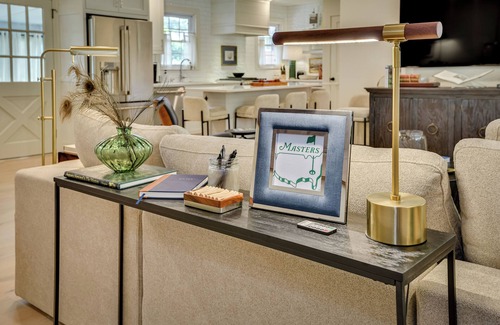 National Hills House | Year-Round Charming 5-Bedroom Retreat One Block from Historic Magnolia Lane