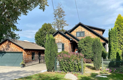 Groton Long Point House | Year-Round Home in GLP with Heated Pool & Water Views