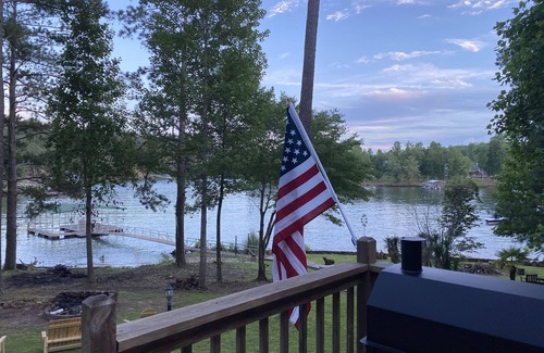 Double Springs House | Year Round Waterfront Lakehouse - Whitt's End