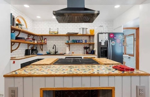 Wildwood Cottage | Yellow Brick Road Cottage by the Beach