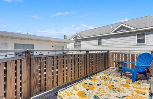 Wildwood Cottage | Yellow Brick Road Cottage by the Beach