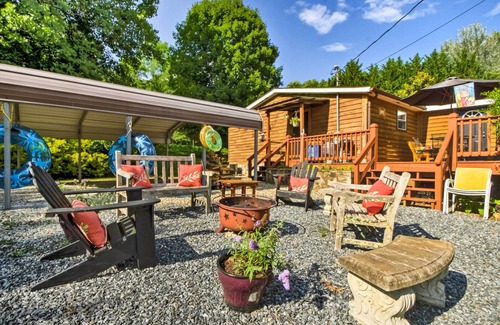 Robbinsville House | Yellow Creek Valley Retreat w/ Mountain Views!