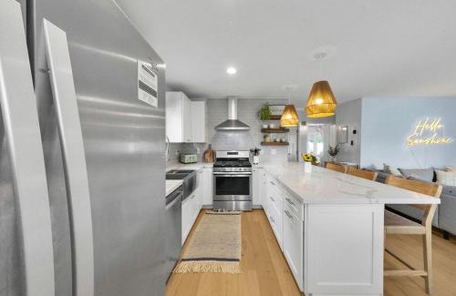 Encinitas House | Yellow Door Beach House close to Moonlight Beach and LEGO Land
