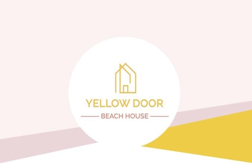 Encinitas House | Yellow Door Beach House close to Moonlight Beach and LEGO Land