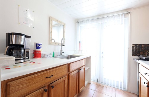 Siesta Key Village Cottage | Yellow Palm Cottage steps from the beach