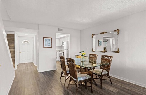 Southern Shores Villa | Yellow Sunshine Oceanfront Townhouse, Private Balcony