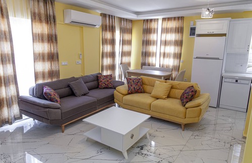 Tasbuku Villa | Yellow Villa Marmaris Daily Weekly Rental