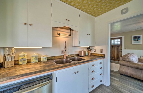 Livingston House | Yellowstone Country Family Home w/View & Hot Tub
