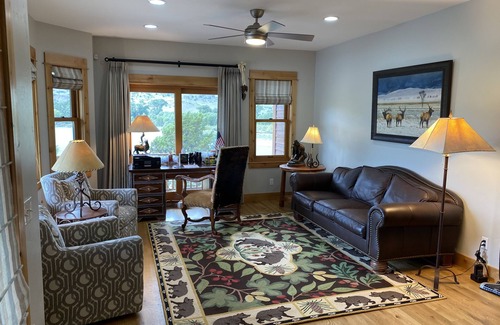 Emigrant House | Yellowstone River Frontage Vacation Rental near Yellowstone Park!
