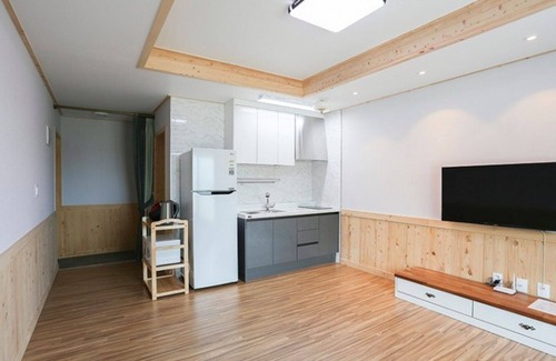 Baeksu-eup House | Yeonggwang Beach Central Pension