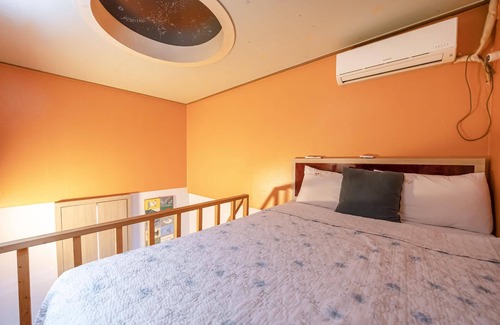 Eunpyeong-gu Hotel | Yeonsinnae Red